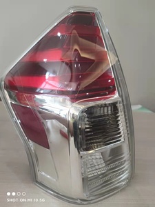 Pièces automobiles très vendues, nouveau style 81561-47272, feu arrière pour Toyota <span class=keywords><strong>Prius</strong></span> V 2012 ZVW40 - Product Image 2