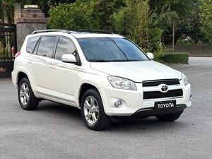 Toyota RAV4 2.4 <span class=keywords><strong>Luxe</strong></span> Automatique d'occasion 2011 – SUV Japonais, Conduite à Gauche, Moteur Puissant, Confort Premium, Spacieux, <span class=keywords><strong>Voiture</strong></span> Familiale - Product Image 4