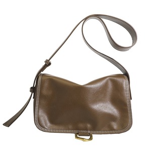 Casual and versatile women's <b>bag</b> with metal buckle and adjustable <b>shoulder</b> <b>strap</b> - Product Image 3
