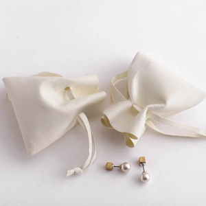 Sac à poussière en microfibre de haute qualité personnalisé avec cordon de serrage, pochette d'emballage pour bijoux - Product Image 3
