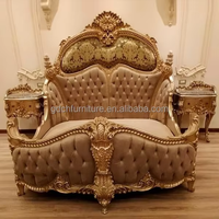 Lit en tissu antique de style rococo européen royal de luxe pour chambre principale et lit en bois massif sculpté design bateau pirate