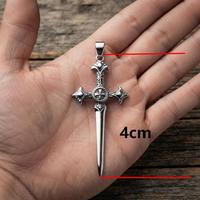 Pendentif en forme de poignard croisé en acier inoxydable, mini-collier épée, charme pour homme et femme, amulette gothique, cadeau tendance