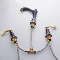 Robinet de lavabo de salle de bain noir et or, robinet en laiton moderne à trois trous, robinet de lavabo à double poignée, mélangeur d'eau froide et chaude