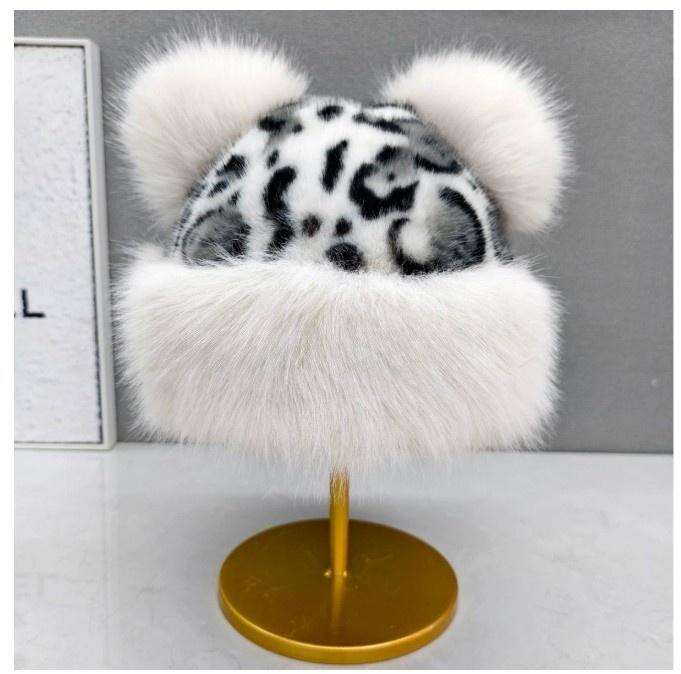 Leopard-print white print