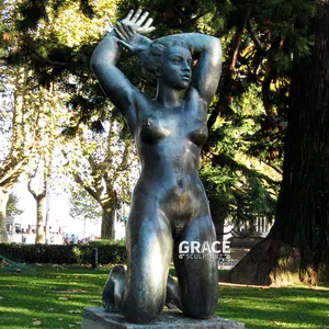 Statue de femme nue en Bronze de grande taille, Sculpture de femme en laiton