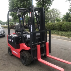 Montacargas de Alto Rendimiento Fabricado en Japón, de 1.5 Toneladas, con Batería y Motor de Combustión Interna - Product Image 2