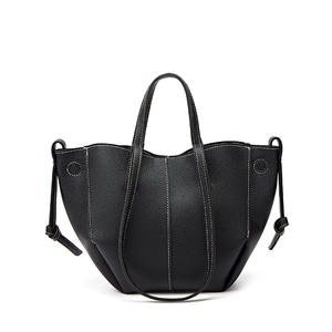 Nouvelle collection été 2025 – Sandales de plage transparentes en gelée style coréen pour femme, avec couvercle carré en cristal, tendance, élégantes, décontractées, doublure en soie et coutures. - Product Image 2