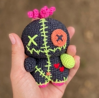 Vente chaude Nouveau Design Crochet Super Belle Enfants Jouets 12cm Haute Poupée Vaudou Amigurumi Porte-clés Coton Matériel