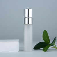Vente en gros de flacons de parfum en verre givré de qualité supérieure de 2 ml, 3 ml, 5 ml, 10 ml, avec bouchon à vis, flacon d'échantillon de parfum avec boîte