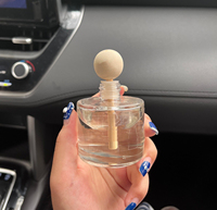 Bouchon de bouteille en verre de luxe parfum personnalisé parfum de voiture arôme 30ml 50ml 100ml capacité gravure personnalisée maquillage