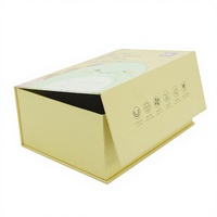 Boîte en carton rigide beige mat recyclable avec fermeture magnétique et logo personnalisé pour l'emballage de cadeaux d'appareils photo et d'électronique