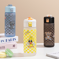 Gobelet à paille en plastique 500 ml pour enfants, motif grain de sable, logo dessin animé, portable, réutilisable, écologique, sans danger pour les aliments, pour la rentrée scolaire