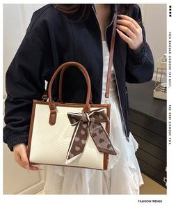 Sac à bandoulière pour <span class=keywords><strong>femme</strong></span> 2026 – Tendance, en PU, imperméable, avec fermeture éclair et rabat, durable, portable, décontracté, idéal pour l'été - Product Image 2