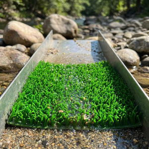 Tapis en herbe synthétique HDPE durable pour <span class=keywords><strong>la</strong></span> prospection aurifère, avec support non-tissé, imperméable et écologique, pour <span class=keywords><strong>la</strong></span> prospection aurifère en rivière et en ruisseau - Product Image 1