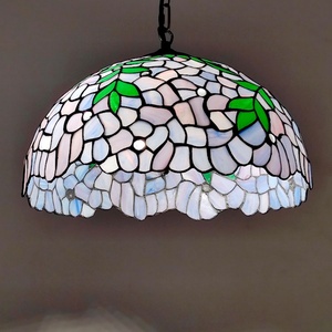 โคมไฟระย้าทิฟฟานี่กระจกสี 16 นิ้ว รุ่น LongHuiJing - ดีไซน์ดอกวิสทีเรียสีม่วง ปรับความสูงได้ สไตล์ยุโรปกลาง สีสันหลากหลาย - Product Image 2