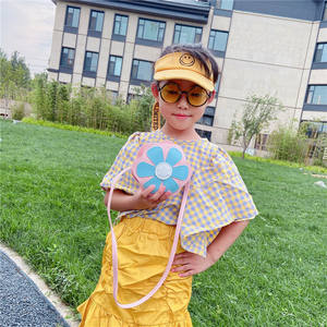 Borsa a tracolla con stampa a fiori a forma rotonda borsa a tracolla piccola borsa in pelle sintetica per bambini e bambine - Product Image 2