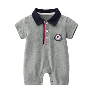 Tutina in Cotone Stile Collegio per Neonati, Pagliaccetto Estivo Leggero a Maniche Corte Unisex per Bambini di Un Anno, Outfit Casual per Gattonare - Product Image 1