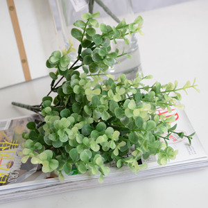 Eucalyptus verts artificiels <span class=keywords><strong>en</strong></span> <span class=keywords><strong>plastique</strong></span>, 1 pièce, fausses plantes ornementales pour arrangement de fleurs, vente <span class=keywords><strong>en</strong></span> gros - Product Image 4