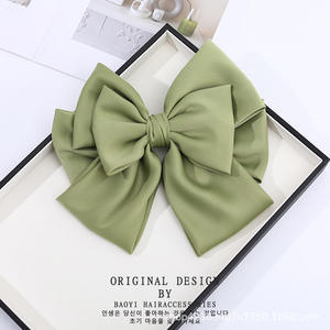 批发法国马尾爪发夹优雅女孩发饰珍珠塑料简约甜美风格蝴蝶结发夹 - Product Image 2