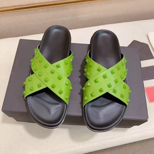 High-end Classic designer Casual Shoes men Fashion Thick-Topped designer Slippers women luxury Rivet Sandals <b>Slides</b> Slippers - Product Image 2