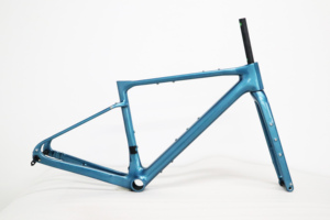 Cuadro de carbono Gravel Bike-Diseño monocasco ligero Compatible con neumáticos 45c para montar en una aventura todoterreno - Product Image 3