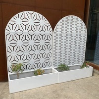 Jardinière surélevée en acier patiné avec treillis, trou de drainage et grande capacité pour patio