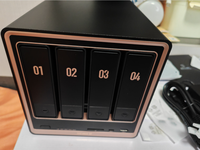 Nouveau NAS de bureau UGREEN DXP4800GT 16 Go à 4 baies avec processeur AMD Ryzen Embedded R2514 et double ports Ethernet 10 GbE en stock
