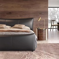 Lit double moderne de luxe léger et écologique, en cuir noir Warrior, avec cadre en bois artistique, design italien minimaliste, nouveau modèle