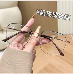 Male retro flat light <b>glasses</b>, Korean style versatile for students without <b>makeup</b>, female metal <b>glasses</b> frame, anti-blue light - Product Image 6