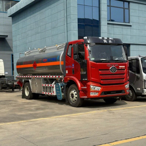 รถบรรทุกน้ำมันดีเซล FAW 4x2 พร้อมถังจ่ายน้ำมันอะลูมิเนียม รถบรรทุกน้ำมันเชื้อเพลิง รถส่งน้ำมันเบนซิน - Product Image 2