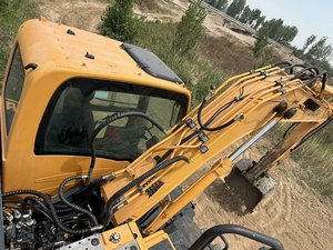 Excavatrice sur pneus Hyundai 150W-9 d'occasion de 15 tonnes avec moteur, pompe et alternateur d'origine coréenne à bas prix, origine Chine - Product Image 3