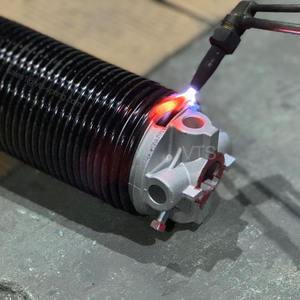 Portes Industrielles Commerciales VTS du Vietnam, Portes Sectionnelles de 3 3/4'', Ressorts de Torsion - Product Image 1