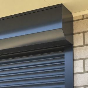 Moustiquaire électrique à enroulement avec télécommande anti-UV pour la maison - Product Image 5