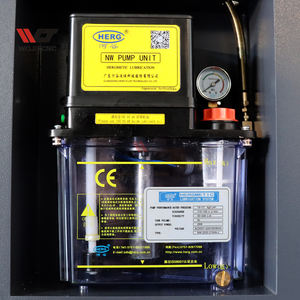 غير مكلفة صغيرة ماكينة تفريز رأسي تعمل بالتحكم الرقمي بواسطة الحاسوب آلة XH7126 مصغرة التصنيع باستخدام الحاسب الآلي آلة طحن مناسبة للمعالجة المعدنية - Product Image 6