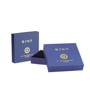 Caja de regalo personalizada 8090 para joyería, diseño con tapa abatible en forma de libro, con bandeja interior, empaque de regalo, origen Foshan - Product Image 1