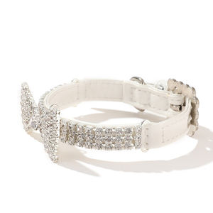 Collar blanco para perro, con lazo - Product Image 2