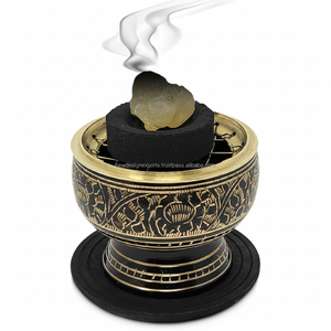 Quemador de incienso de pantalla de carbón de latón decorado pequeño con posavasos de madera de sándalo y aroma jazmín para primavera y verano - Product Image 1