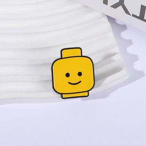 Pin esmaltado de cara divertida amarilla, expresión de cara sonriente, bloques de construcción, broche de solapa, mochila, insignia, regalos de joyería para amigos - Product Image 2