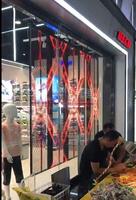 Écran LED géant de mur vidéo de fenêtre en verre de fabrication de Sunrise