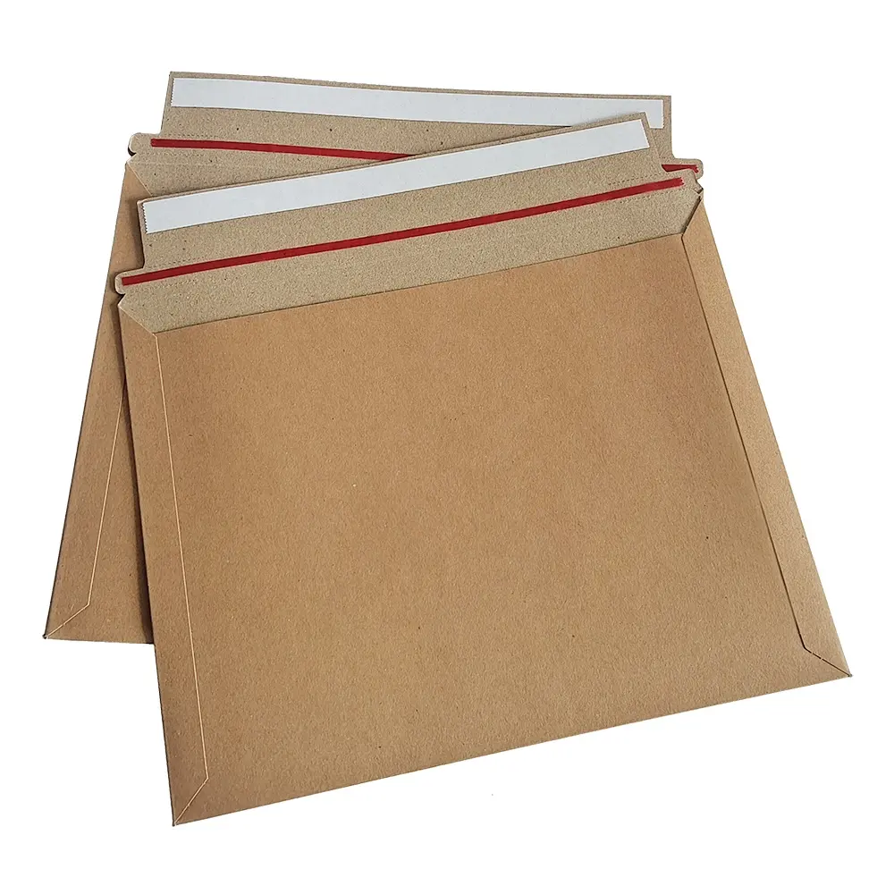 Großhandel Spotwaren a4 selbstversiegelnde Kraftpapier-Mailer-Umschläge 100% wiederverwendbare bedruckte Verpackung mit individuellem Logo weiße Umschlagbeutel