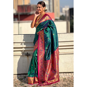 ผ้าไหมเยโอล่าพายธานีสีเขียว พร้อมลายถักนัทมีนาการีเล็กๆ ด้วยด้ายซารีที่ตัดกัน และชุดราตรีที่น่าหลงใหล - Product Image 6