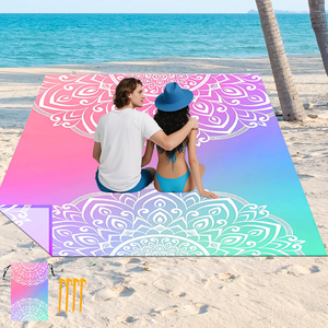 Tappetino da Spiaggia in Poliestere a Rapida Asciugatura con Tecnologia Anti-Sabbia per Porti Turistici, Spa e Parchi Acquatici - Utilizzo per Tutte le Stagioni - Product Image 1