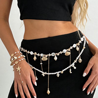 Chaîne de taille et de ventre bohème unique superposée avec coquillages, conques, perles et pampilles, corps en fer doré, pour femme, bijoux d'été pour la plage, le bikini et les vacances