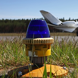 Copertura Moderna in Vetro Blu per Fabbriche, Dimensioni e Colori Personalizzabili, Illuminazione Solare per Piste, Eliporto, Aeroporto, Ostacoli e Navigazione Ottimale - Product Image 6