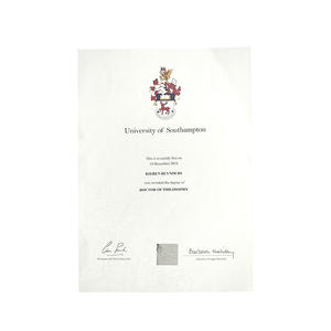 Papier de certificat de sécurité A4 personnalisé avec filigrane et papier de certificat universitaire d'impression à chaud rouge - Product Image 1