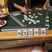 Jeu de tuiles de mahjong en acrylique texturé pierre, pailleté, usiné CNC, avec perçage, style américain 160, gris foncé, logo personnalisé
