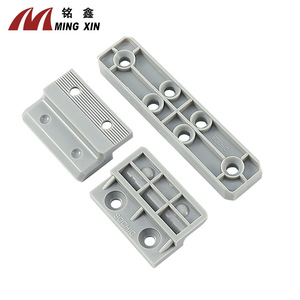 Ming Xin Wall Panel Clip Double Hole Hanging Connector <b>Plastic</b> Quick Install For Furniture Decoration - Product Image 2