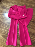 Ensemble de costume élégant pour femmes rose/blanc, blazer et pantalon sur mesure, tenue de bureau formelle, fabrication OEM/ODM au Vietnam