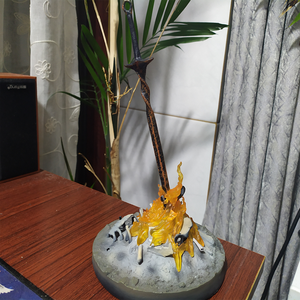 Juguetes de Caja Sorpresa de Resina PVC Personalizados OEM 2025 de Alta Calidad, Figura de Acción y Adornos Luminosos de Fuego con Luz, Espada Brillante Dark Souls - Product Image 4