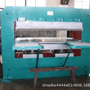 เครื่องอัดไฮดรอลิกสี่คอลัมน์ 380 โวลต์ สำหรับการหลอมยางแผ่นพร้อมระบบควบคุม PLC - Product Image 4